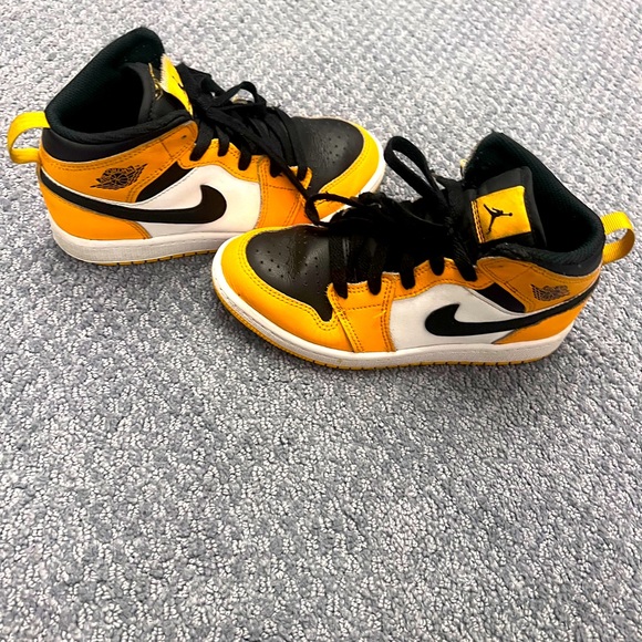 Other - Jordan boy shoes